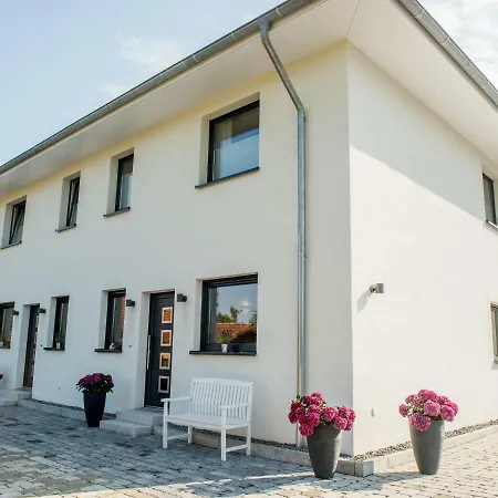 De Huss Achtern Sandlid Haus A 度假居 Bosau
